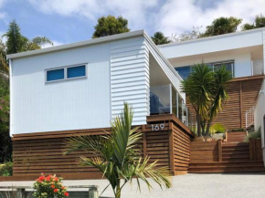 The Beach Pod - Tairua Holiday Home